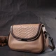 Сумка для женщин с фактурным клапаном из натуральной кожи Vintage 22373 бежевая. - изображение 7