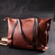 Вместительная двухцветная женская сумка из натуральной кожи Vintage 22301 коричневая - изображение 7