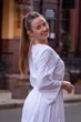 Бавовняна сукня довга з перфорацією Cotton XL білий 43396273 - зображення 6