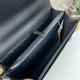 Клатч из экокожи с цепочкой классический черный мягкий прямоугольный с магнитом и прессованной фурнитурой - изображение 3