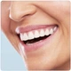 Набір зубних щіток Oral-B 1+1 3D White Відбілювання середньої жорсткості (3014260022761) - зображення 6