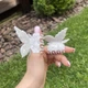 Заколка-крабик для волосся Fashion Jewerly "Метелик" затискач з ацетату, колір білий перламутр (1 тип) - зображення 3