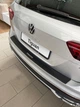 Накладка на задний бампер GAC AION LX PLUS с 2019- с изгибом Черный Карбон - изображение 8