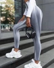 Лосины для фитнеса Whatiwear з эффектом пуш-ап градиент размер L (1380-gray-L) - изображение 4