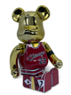 Статуэтка Bearbrick x Michael Jordan 1985 x Rookie Jersey Gold Chrome 400% 28 см Medicom Toy НБА Баскетболист - изображение 13