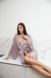 Жіночий короткий халат-пеньюар на запах із поясом, шовк-сатиновий Julia Мокко M(44-46) - зображення 3