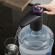 Помпа для води автоматична на бутель Smart Touch, портативна акумуляторна насадка-дозатор для бутильованої води з USB-зарядкою, електричний диспенсер насос для бутля Чорний, P-0011-Black - зображення 5