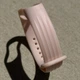 Ремінець силіконовий MRK 3D бежевий для фітнес браслета Xiaomi Mi Band 5/6 з металевою кнопкою 3D бежевий (mrk3712) - зображення 1