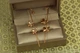 Сережки кафи Xuping Jewelry метелики на стеблі 5,7 см золотисті - зображення 2