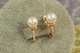 Серьги Xuping Jewelry чупик с жемчугом 1,6 см золотистые - изображение 1