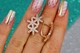 Серьги Xuping Jewelry три снежинки 2,4 см золотистые - изображение 2