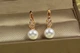 Сережки Xuping Jewelry бурулька з перлиною 1,5 см золотисті - зображення 1