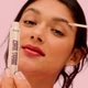 Восстанавливающая сыворотка для бровей Benefit Hubba Brow Enhancing Serum 0.15 oz / 4.5 g - изображение 4