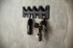 Металлическая вешалка из гнутого металла Butterfly, ключница в стиле лофт, минималистический дизайн MDA 27х8х2,5 см (ML-19.1) - изображение 5