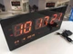 Настінний LED годинник VST-4622-1 великий електронний дисплей календар термометр будильник цифровий годинник для офісу будинку школи яскраве табло настінна панель відображення часу дати температури - зображення 2