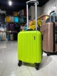 Чемодан пластиковый для ручной клади Lowcost лоукост Wizz Air 40 x 20 x 30 лайм - изображение 2