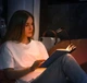 Лампа для чтения книг Аккумуляторная Перезаряжаемая 8 LED светодиодов 3 уровня свечения 3000-6000К Регулируемая яркость Гибкая Clip ножка прищепка Уровень заряда - изображение 5