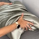 Шовкова наволочка Cat in Bed Vegan (віскоза) 50х70, оливковий - зображення 2