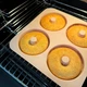 Форма квадратная силиконовая для выпечки пончиков и печенья на 4 ячейки 23.5х23.5х2 см Бирюзовая - изображение 10
