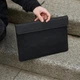 Шкіряний чохол для ноутбука INCARNE Klouz для MacBook Pro 16" 2019-2025 Чорний - зображення 6
