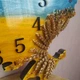 Часы 80х55 см настенные из эпоксидной смолы ручной работы "Карта Украины" с колосками (ЧЕС00000035) - изображение 4
