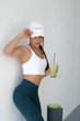 Спортивні жіночі легінси Soft SQ з ефектом візуальної корекції фігури Push Up V-пояс Однотонні XS-S Темно-смарагдові (SQ050000S) - зображення 13