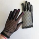 Короткі вечірні рукавички в дрібний горошок Honey Fashion Accessories XS/S/M чорний (7-85) - изображение 7