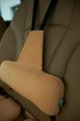 Автомобільна подушка Еврофіксація під поперек з натуральноі алькантари. Бежевий. - зображення 4