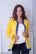 Женский пиджак-кардиган Подіум Cowl 11232-YELLOW/BLUE M Синежелтый - изображение 4