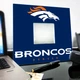 Зеркало "Denver Broncos" американский футбол NFL команды, для фанатов НФЛ, подарок для спальни, спорт клуба, бара - изображение 3