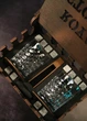 Камні для віскі Royal Stones дерев'яний набір Шахи + 2 келихи Bohemia Diamond 230 мл 12 шт каменів + мішечок + 2 підставки + щипці - зображення 9