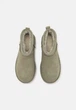 Женские угги UGG Classic Ultra Mini Platform Shaded Clover Серый 41 1135092 - изображение 4