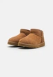 Женские угги UGG Classic Ultra Mini Chestnut Коричневый 38 1116109 - изображение 2