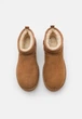 Женские угги UGG Classic Ultra Mini Chestnut Коричневый 38 1116109 - изображение 3