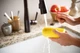 Губка для пыли Scrub Daddy Dump Duster желтая (5060481023795) - изображение 5