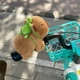 Мягкая игрушка браслет на руку Капибара с рюкзаком и механическим Хвостиком - изображение 4