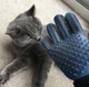 Перчатка для вычесывания шерсти True Touch, Тру Тач, Pet Glove, для кошек, собак, на правую руку, синяя - изображение 8