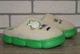 Тапочки кімнатні хутряні дитячі Cream family D279-1 33-34 (21 см) бежеві з зеленим - зображення 1