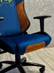Комп'ютерне крісло розкладається до 180° Infini Joystick J180 геймерське Синьо-жовта тканина для геймерів та роботи - изображение 6