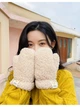 Зимние теплые плюшевые стильные перчатки One Size для женщин и девушек, перчатки детские утепленные со шнурком на зиму Бежевый - изображение 3