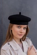 Берет жіночий із кашеміру D.Hats чорного кольору - зображення 1