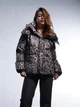 Пуховик зимний короткий женский Mades Leo Puffer 2401 L Леопардовый (ROZ6501103776) - изображение 1