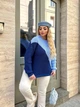 Вязаный женский свитер синего цвета 29900 One Size - изображение 2