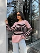 Удлиненный женский свитер с надписью розового цвета 29903 One Size - изображение 2