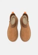 Женские угги UGG Classic Mini Dipper Chestnut Коричневый 37 1168170 - изображение 4