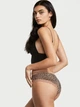 Трусики в рубчик Victoria's Secret Seamless Ribbed Hiphugger Panties M Леопардові (26468691) - изображение 2
