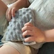 Грелка с вишневыми косточками BabyOno (Серая) для новорожденных от коликов - изображение 4