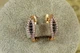 Серьги Xuping Jewelry Стручок с черными и белыми камнями 1,6 см золотистые - изображение 1