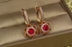 Серьги Xuping Jewelry Витраж с малиновыми камнями 2,4 см золотистые - изображение 1