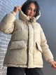Куртка женская Lady Yep 9013 пуффер удлиненная наложенные карманы с капюшоном 46 бежевая - изображение 6